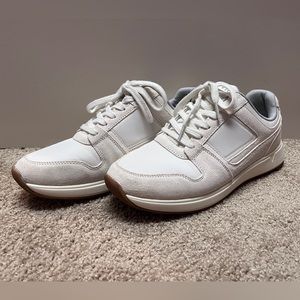 Vionic like new sneakers